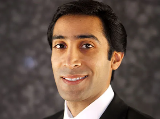 Portrait of Dr. Peyman Kakoli